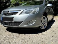 Używany Opel Astra 2011 Srebrny Kombi