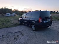 używany Dacia Logan MCV b+g auto ma abonament na rok parkingu w Kielcach 2 strefy