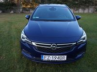 Używany Opel Astra 136 KM (100 kW) 2017 Niebieski Sedan/Limuzyna