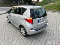 Używany Toyota Verso-S 2013 Srebrny Minivan