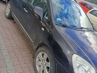 używany Kia Carens Na sprzedaż z niezawodnym silnikiem 2.0 crdi