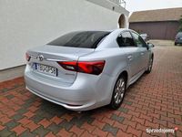używany Toyota Avensis 