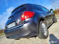 używany Toyota Auris 3D 1.6 garażowany 2 x komplet opon