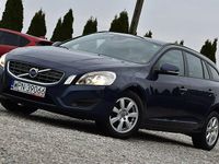 Używany Volvo V60 116 KM (85 kW) 2013 Granatowy Kombi