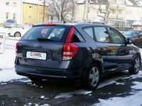 używany Kia Ceed 1.6dm 90KM 2009r. 254 000km