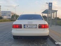 używany Audi A8 4.2 V8 q. (nowy rozrząd, welur, podw.szyby, el.kier., roleta, hak)