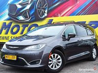 Używany Chrysler Pacifica 291 KM (214 kW) 2017 Grafitowy Minivan