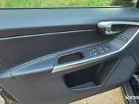 Używany Volvo XC60 2016 Czarny SUV