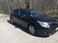 używany Toyota Avensis 