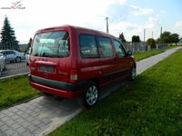 używany Citroën Berlingo 1.6dm 90KM 2007r. 210 000km