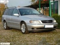 Używany Opel Omega 130 KM (95 kW) 2000 Srebrny (metalik) Sedan/Limuzyna