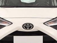 Używany Toyota Aygo 72 KM (52 kW) 2020 Biały Hatchback