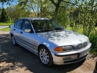 Używany BMW 318 1999 Srebrny Sedan/Limuzyna
