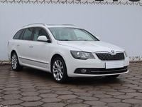 Używany Skoda Superb 170 KM (125 kW) 2014 Biały Kombi