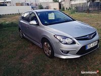 Używany Hyundai i30 109 KM (80 kW) 2011 Srebrny Hatchback
