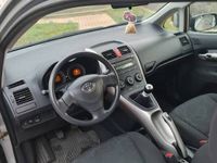 używany Toyota Auris 1.4 vvti