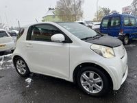 używany Toyota iQ iQ2009r. 1,4 diesel Biała perła