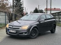 Używany Opel Astra 110 KM (80 kW) 2010 Szary (metalik) Hatchback