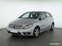 Używany Mercedes B180 122 KM (89 kW) 2011 Srebrny Minivan
