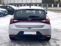 Używany Hyundai i20 100 KM (73 kW) 2022 Srebrny Hatchback