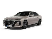 Używany BMW 740 Comfort Edition 299 KM (219 kW) 2025 Oxid grey ii metallic metalizowany Sedan/Limuzyna