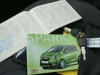 Używany Chevrolet Spark 68 KM (50 kW) 2011 Niebieski Hatchback