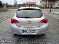 używany Opel Astra 1.6dm 115KM 2012r. 239 876km