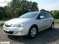 Używany Opel Astra Sport 125 KM (91 kW) 2011 Srebrny (metalik) Sedan/Limuzyna
