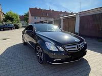 Używany Mercedes E250 2009 Czarny Coupe