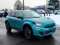 Nowe Fiat 600E La Prima 114 kW (156 KM) 2025 Lakier metalizowany lazurowy acqua Hatchback