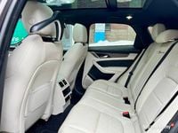 Używany Jaguar F-Pace R-Dynamic 400 KM (294 kW) 2021 Szary SUV