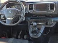 używany Peugeot Traveller 2018r. 150KM
