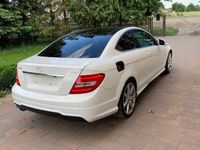 Używany Mercedes 250 2011 Biały Coupe