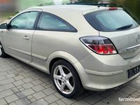 używany Opel Astra GTC 1.6 benzyna 2005 rok