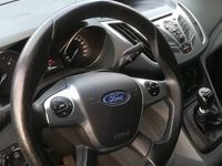 używany Ford C-MAX ekonomiczny i atrakcyjny