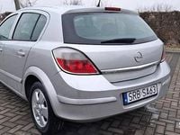 Używany Opel Astra 2004 Srebrny Hatchback