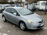 używany Opel Astra 1.6dm 116KM 2011r. 192 000km
