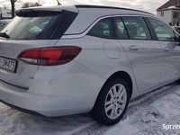 Używany Opel Astra 2019 Srebrny Kombi