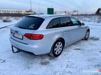 używany Audi A4 Bi-xenon, grzane fotele, czarny grill i dodatki