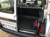 używany Citroën Berlingo 2007r, benzyna w dobrym stanie, możliwa faktura