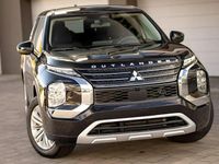 Używany Mitsubishi Outlander 180 KM (132 kW) 2024 Czarny (metalik) SUV
