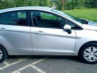 Używany Ford Fiesta 68 KM (50 kW) 2009 Srebrny Hatchback