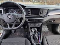 używany VW Polo 1.0 Trendline 2017 rok