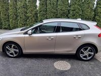 używany Volvo V40 2dm 150KM 2018r. 176 000km