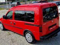 używany Opel Combo 1.4dm 90KM 2010r. 227 000km