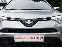 Używany Toyota RAV4 143 KM (105 kW) 2017 Srebrny (metalik) SUV