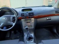 używany Toyota Avensis SprzedamT-25 kombi 2006r D4D 2.2