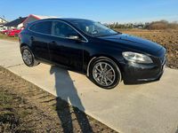 Używany Volvo V40 150 KM (110 kW) 2012 Czarny Hatchback