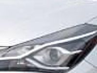 używany Toyota Yaris Hybrid III