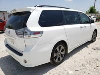 używany Toyota Sienna 3.5dm 296KM 2018r. 65 000km